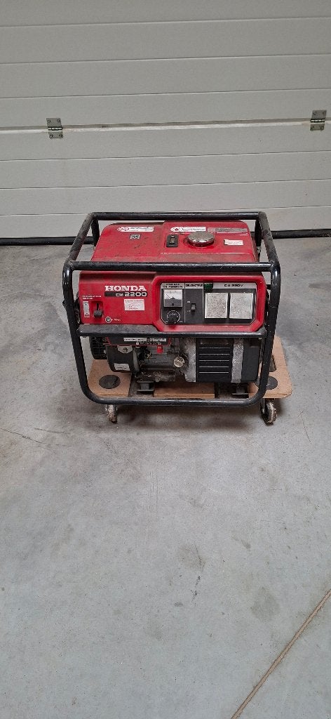 Stroomgroep HONDA 2200    220v + 12v!!, Doe-het-zelf en Bouw, Ophalen, Gebruikt, 10 tot 30 kVA, Benzine