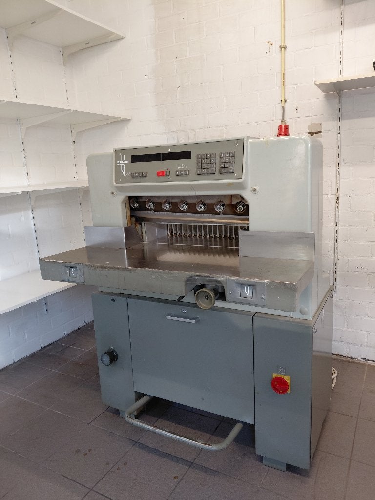 Polar Mohr 55 EM papiersnijmachine, Ophalen