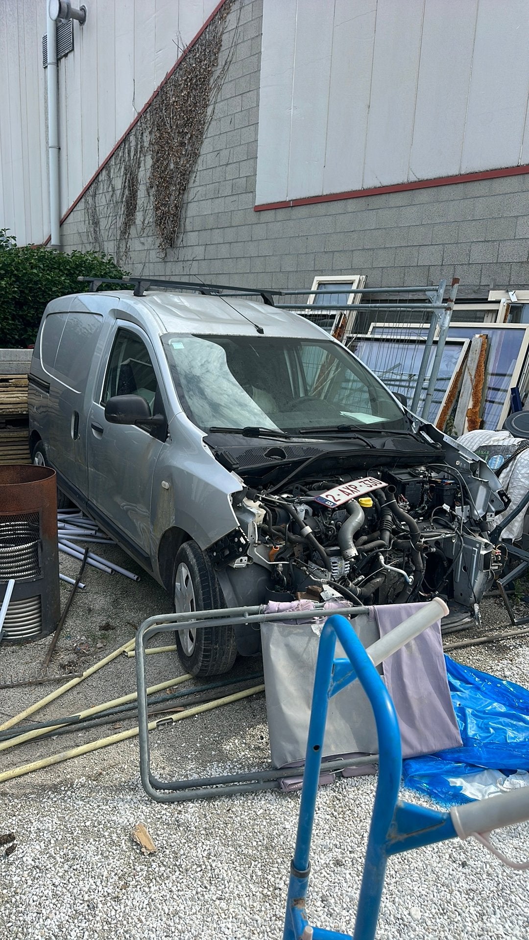 Dacia dokker voor onderdelen, Doe-het-zelf en Bouw, Metalen, Ophalen, Zo goed als nieuw, IJzer