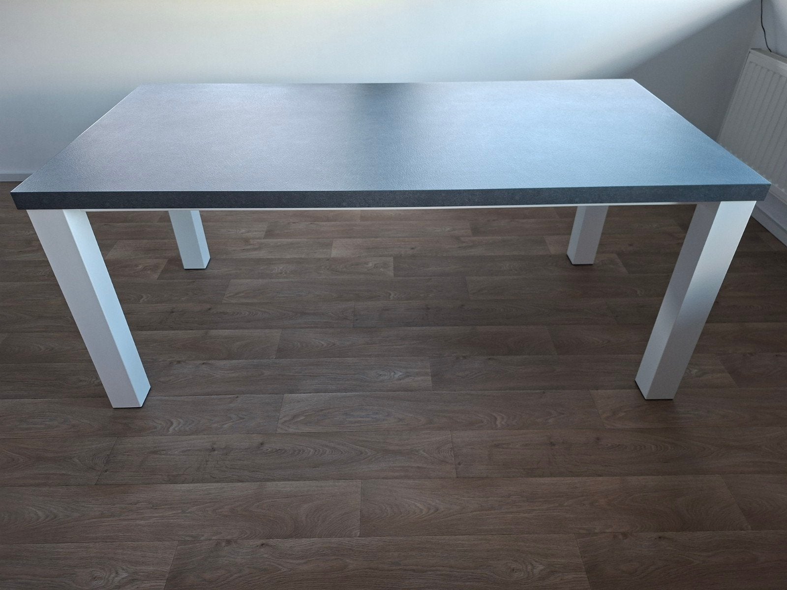Nieuwe rechthoekige kwalitatieve tafel - HPL, Huis en Inrichting, Ophalen, Overige houtsoorten, 100 tot 150 cm, Nieuw