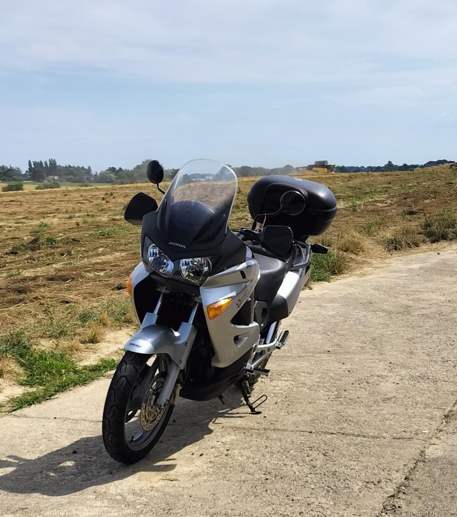 moto varadero xlv 1000, Motoren, Overige Motoren, Ophalen, 2 cilinders, Meer dan 35 kW