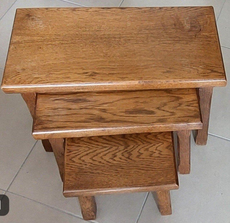 3 massief eiken bijzettafeltjes 50€, Huis en Inrichting, Woonaccessoires | Krantenbakken en Lectuurbakken, Bijzettafel met lectuurbak