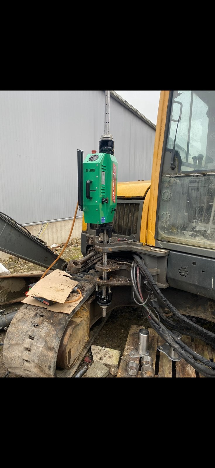 Reprise du jeu sur toutes machines de chantiers, Enlèvement