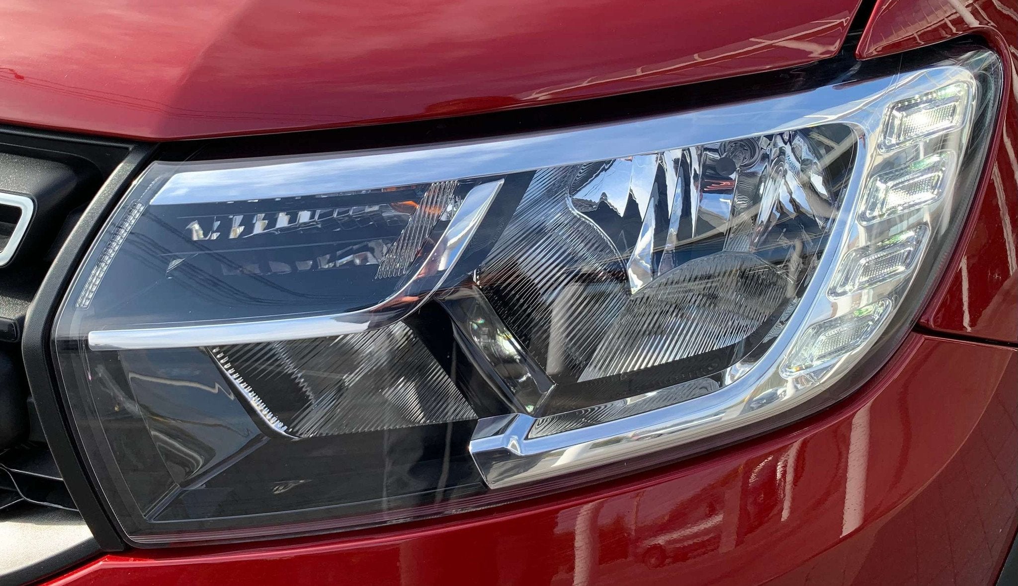 Dacia Sandero 0.9 TCe Stepway Plus Techroad 90CV / Grand Gps, Rouge, https://public.car-pass.be/vhr/43da9073-9a09-44ec-8ca3-3ecc8bfd7bb7