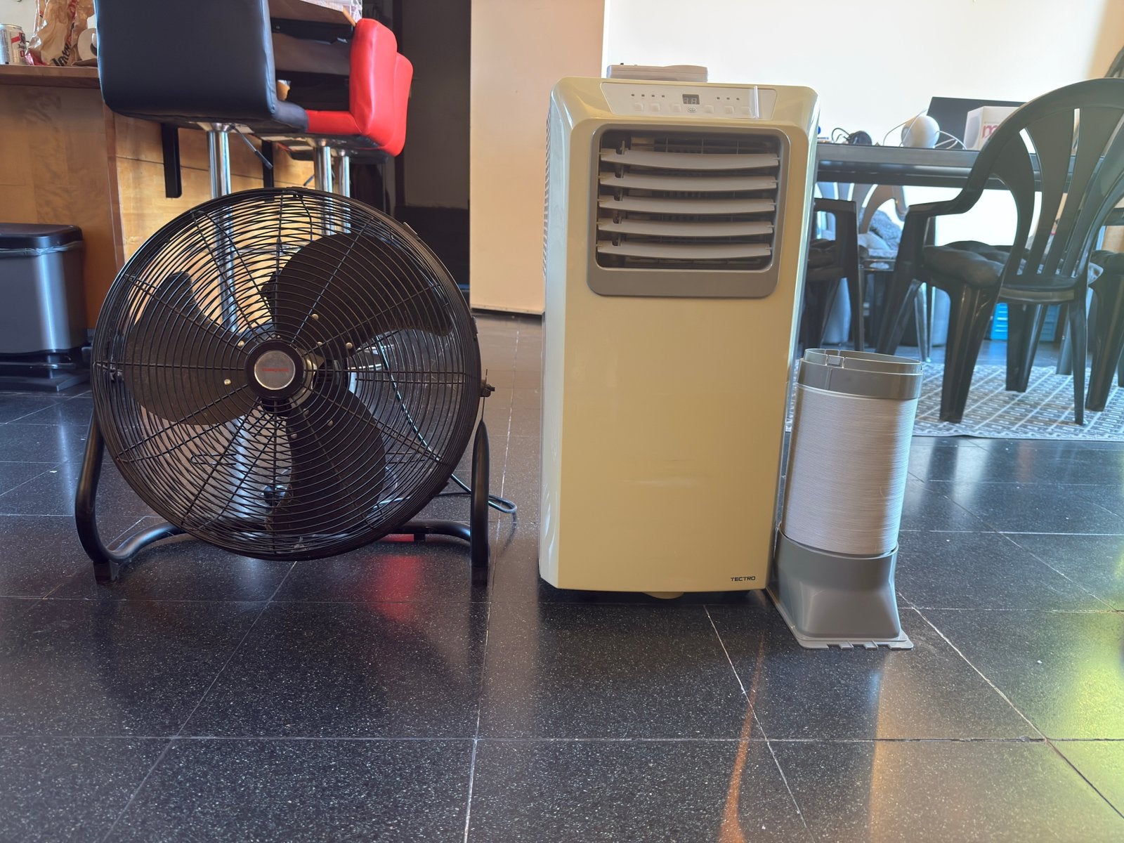 Climatiseur TECTRO + ventilateur Honeywell – Lot/séparé, Electroménager, Climatiseurs, Comme neuf, Enlèvement, Télécommande, Climatiseur mobile