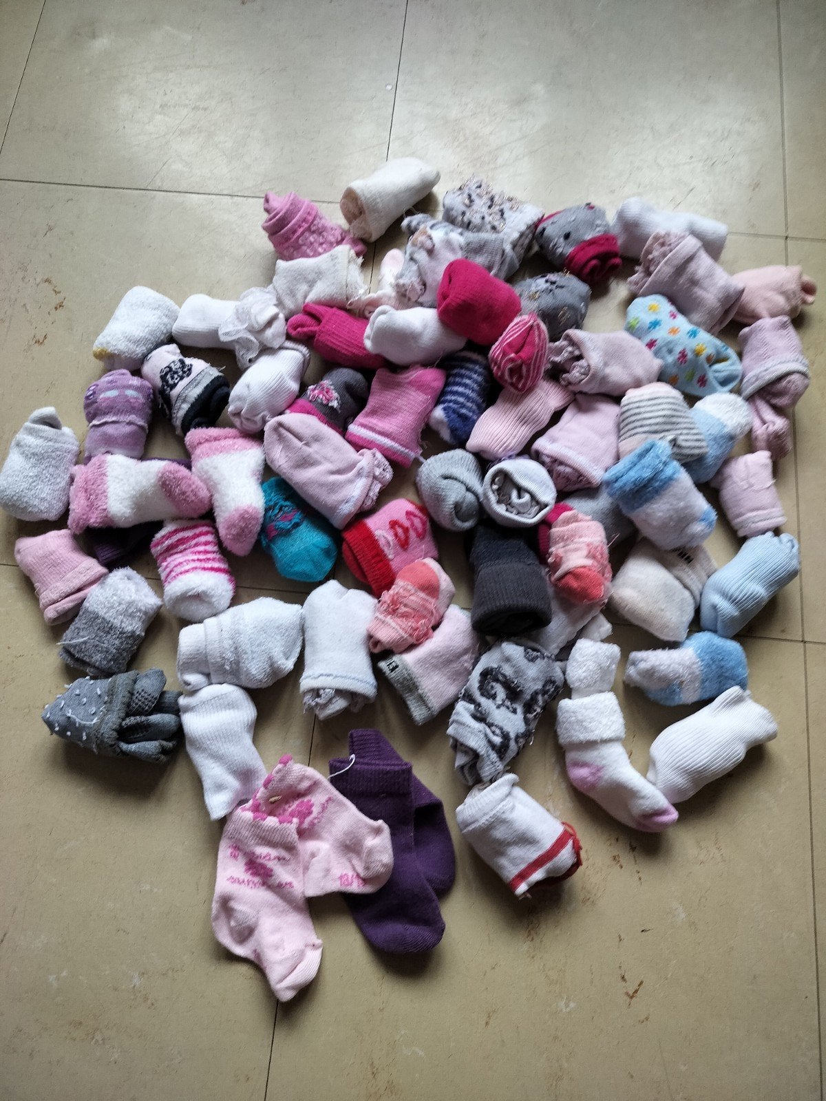 63 paren baby,/ peuter sokjes., Kinderen en Baby's, Ophalen, Gebruikt