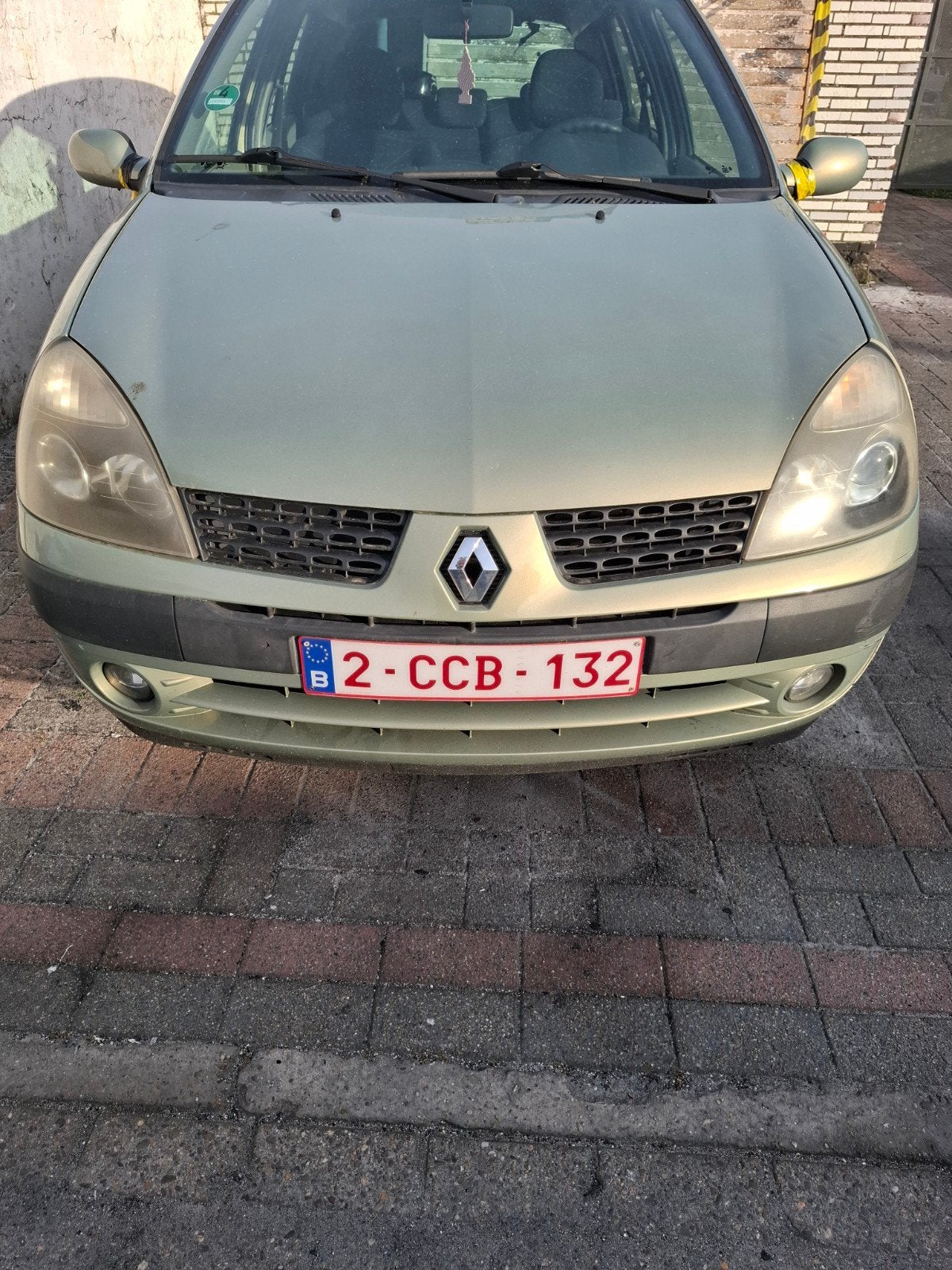 Renault clio die pas was gekeurd nieuwe starte r en batterij, Particulier, Achat, Clio