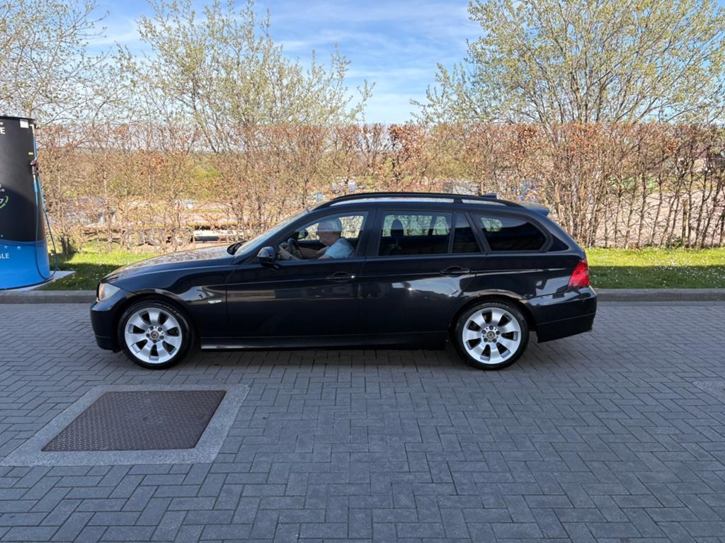 BMW / 318D, Auto's, BMW, Achterwielaandrijving, Zwart, Leder, Bedrijf