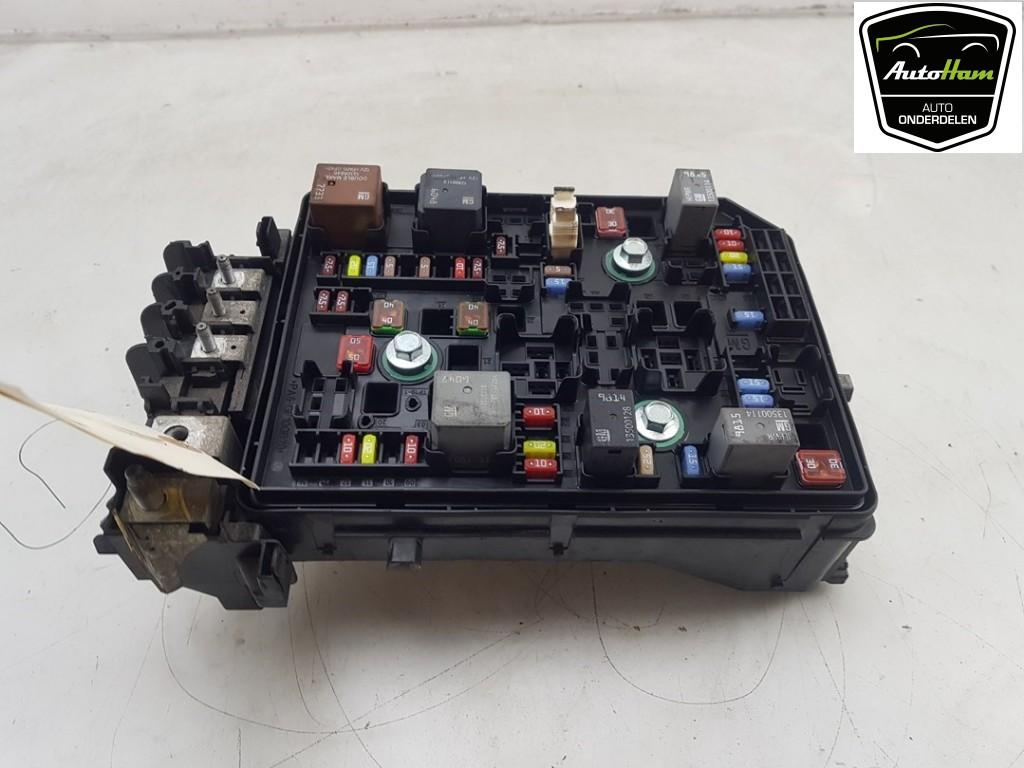 ZEKERINGKAST Opel Astra K (|39107275|39040849|), Gebruikt, Opel
