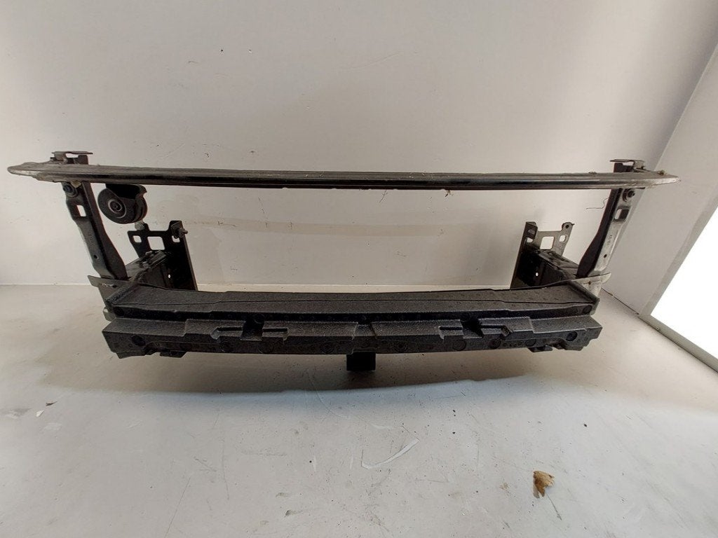 BUMPERFRAME VOOR Skoda Kamiq (01-2019/-) (|654807109H|), Gebruikt, Info@skoda-auto.de, Skoda, Max-Planck-Straße  3-5
64331  Weiterstadt, DE