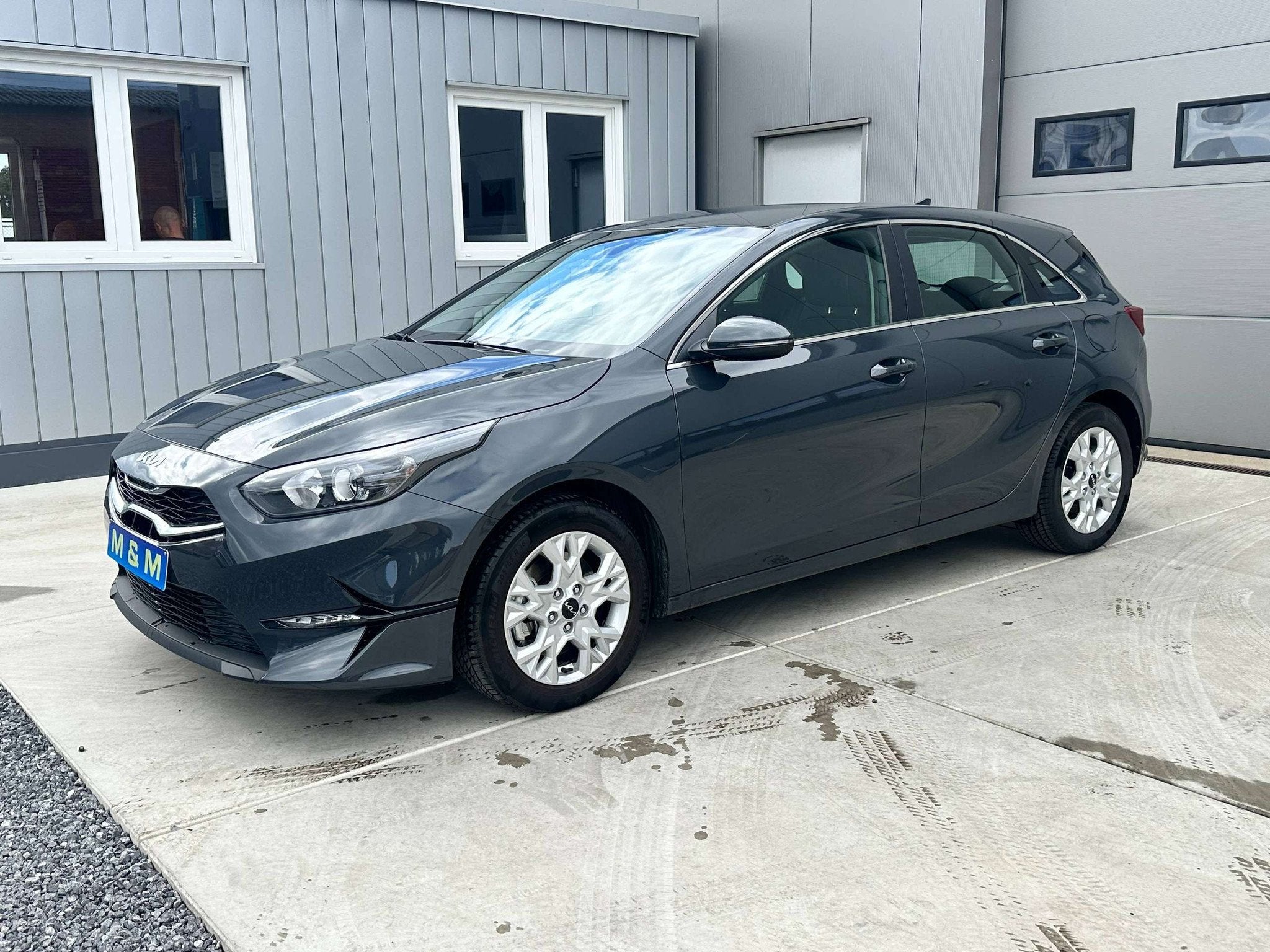 Kia Ceed 1.0 T-GDi * 9000 km * Garantie 02/2032 *, Autos, Achat, 998 cm³, Entreprise, Noir