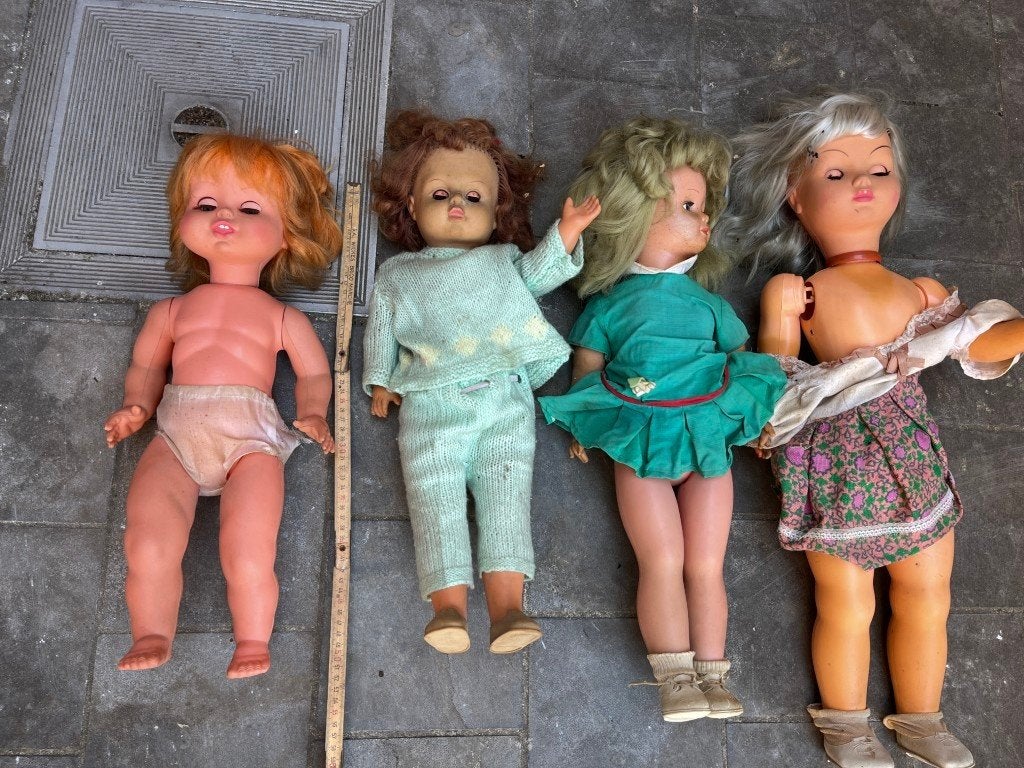 4 poupées vintage en plastique, Enlèvement ou Envoi, Poupée