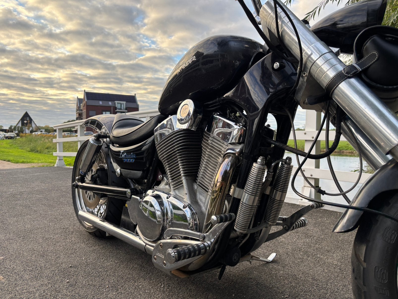 Suzuki intruder 1400, Ophalen