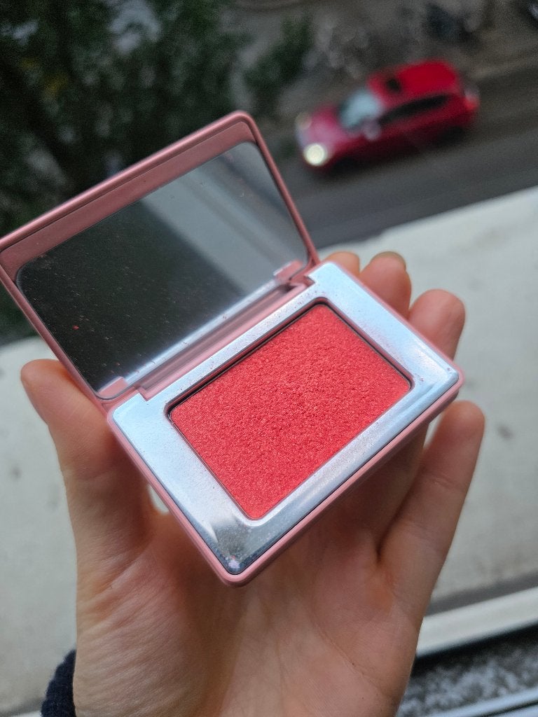 Natasha  denona bloom blush, Bijoux, Sacs & Beauté, Beauté | Cosmétiques & Maquillage, Enlèvement ou Envoi, Utilisé, Joues, Maquillage