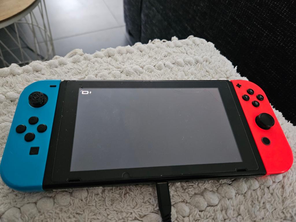 Nintendo switch, Enlèvement