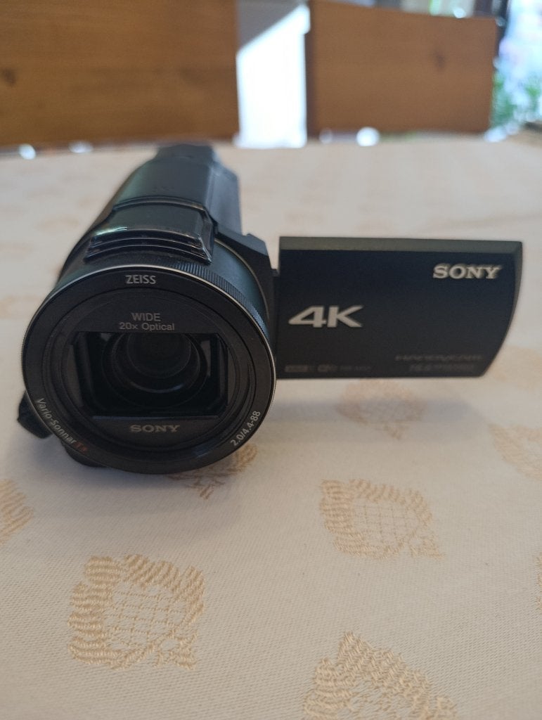 Sony FDR-AX53 4K Handycam - Nooit gebruikt!! Nog in garantie, TV, Hi-fi & Vidéo, Carte mémoire, Enlèvement ou Envoi, Caméra, Comme neuf