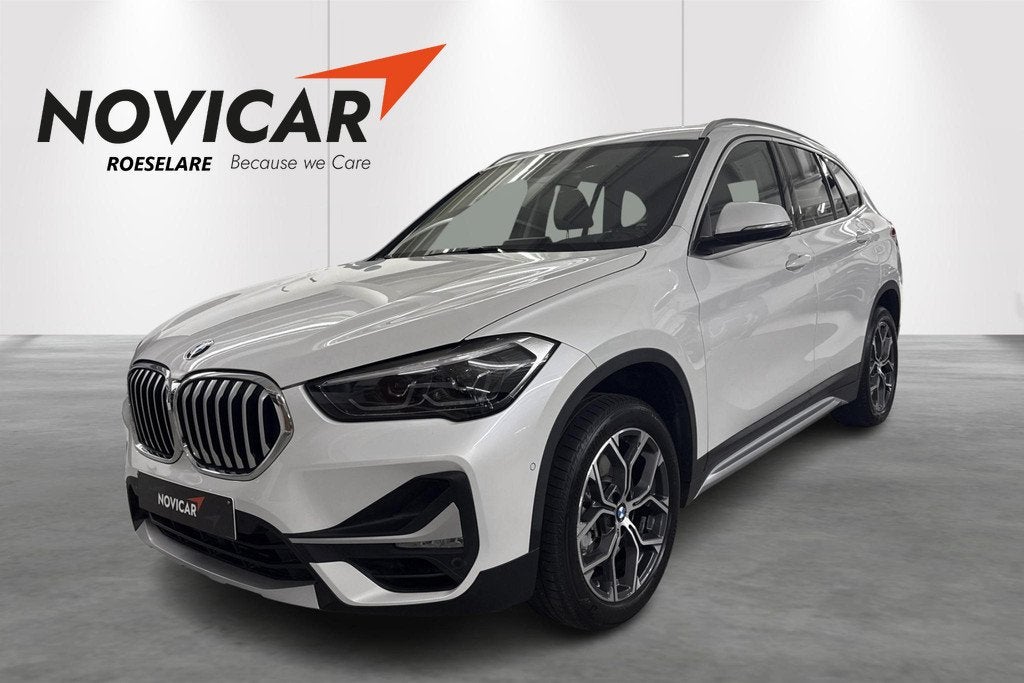 BMW X1 sDrive20i (141 kW) X LINE, Auto's, Stof, 4 cilinders, Wit, 1560 kg