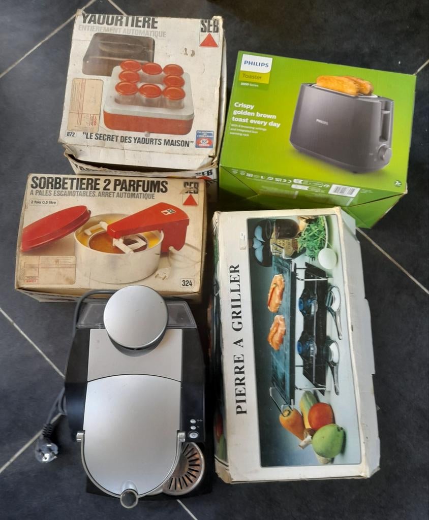 Lot vintage electro ménager grill pain percolateur raclette, Enlèvement