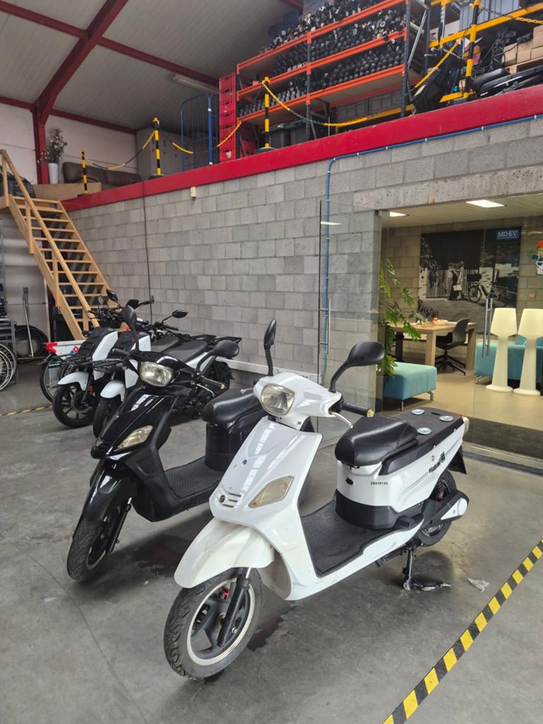 Scooter electrique classe b, Vélos & Vélomoteurs