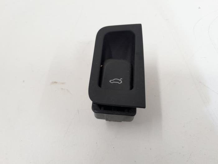 Commutateur hayon d'un Volkswagen Polo, Volkswagen, -, 3 mois de garantie, Utilisé