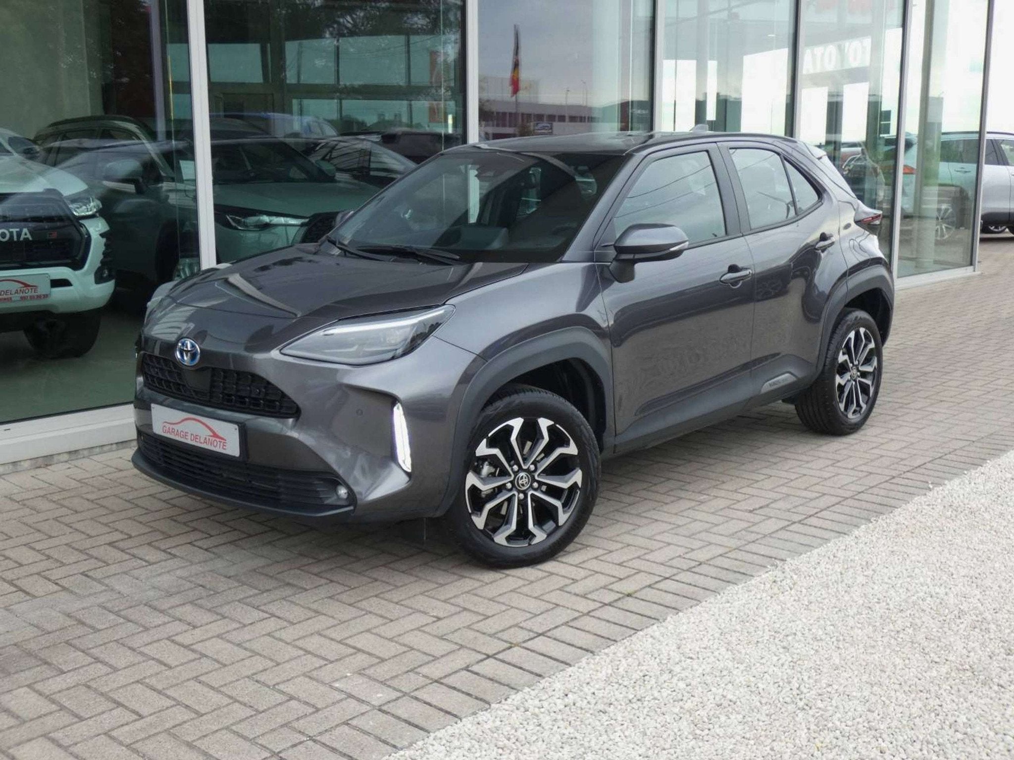 Toyota Yaris Cross HYBRID +Trekhaak +Parkeersensoren V&A +Ze, Autos, Argent ou Gris, Achat, Euro 6, Entreprise