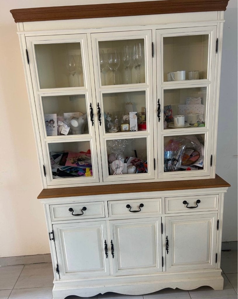 Armoire vitrine, Maison & Meubles, Armoires | Vitrines, Avec tablette(s), Comme neuf, 100 à 150 cm, 25 à 50 cm