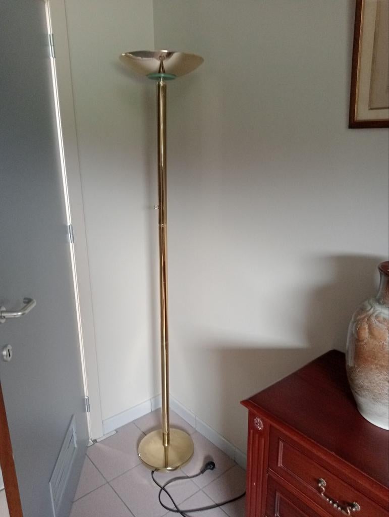 Lampe sur pied, Enlèvement