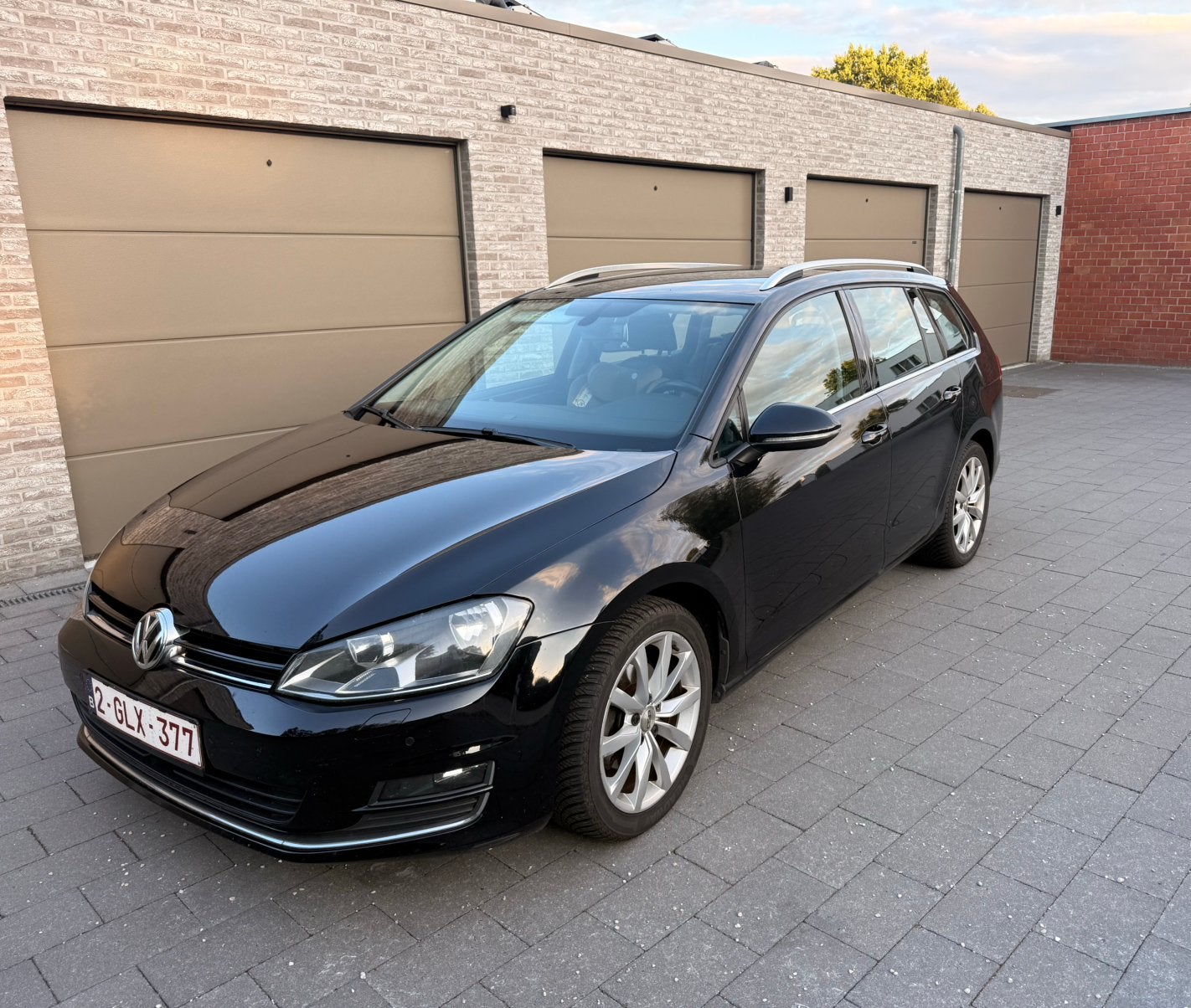 Volkswagen Golf Variant 1.6 TDI Automaat - Camera - Euro 6, Auto's, 4 cilinders, 700 kg, Leder en Stof, Zwart