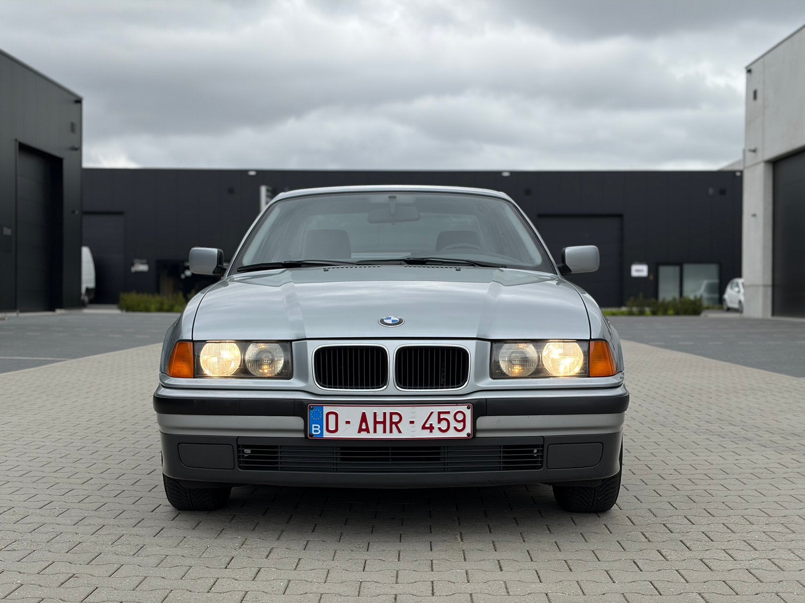 BMW 316i E36 coupe | Oldtimer | Automaat | Mooie staat, foto 3