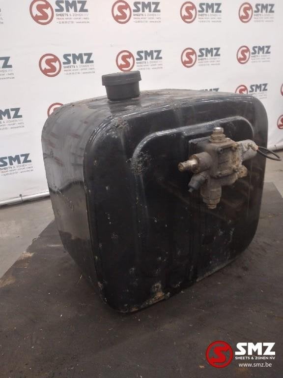 Occ réservoir hydraulique 150L 67cmx37cmx63cm, Utilisé, Autres marques, Autres pièces automobiles