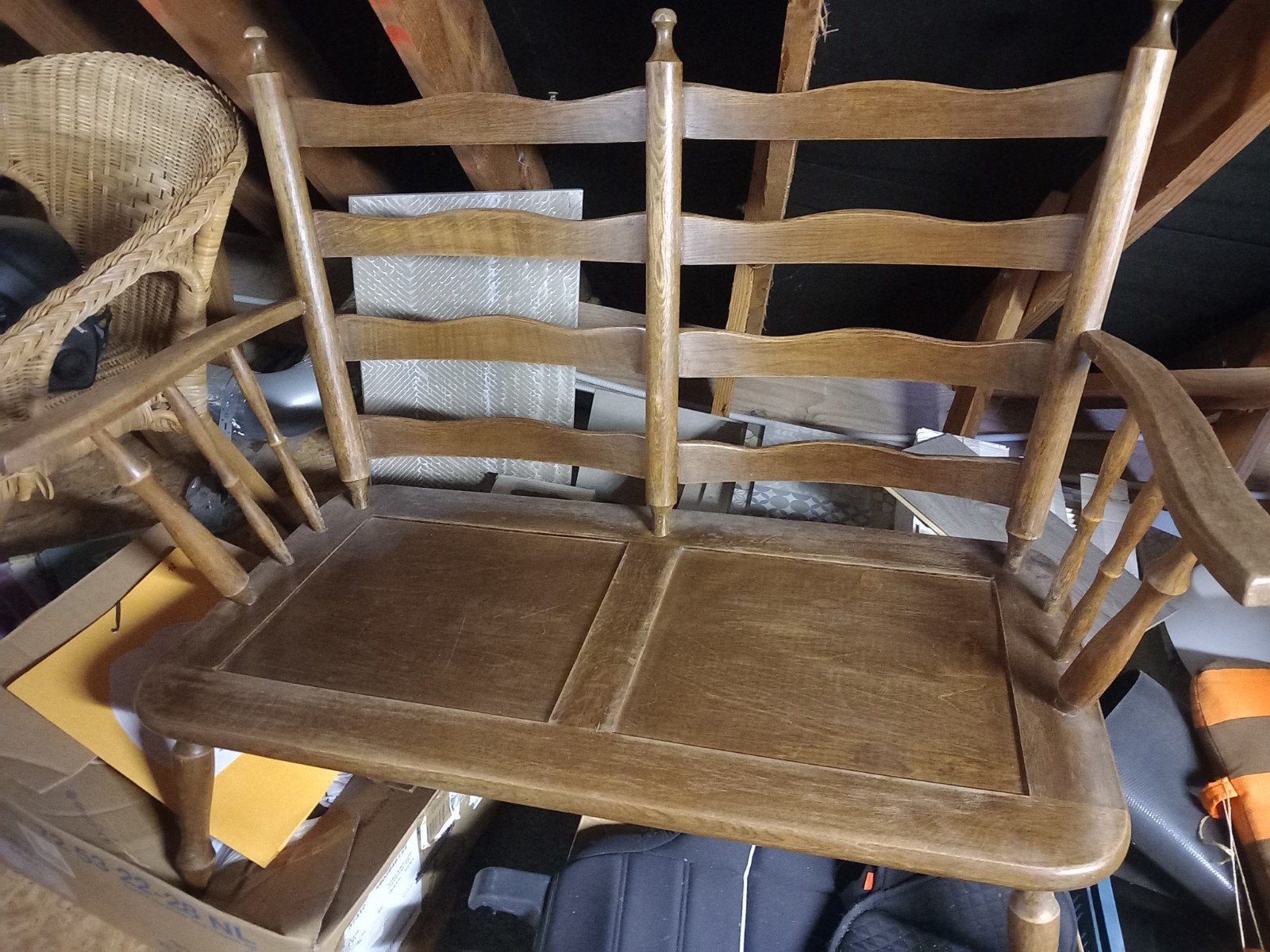 Houten bankje, Enlèvement
