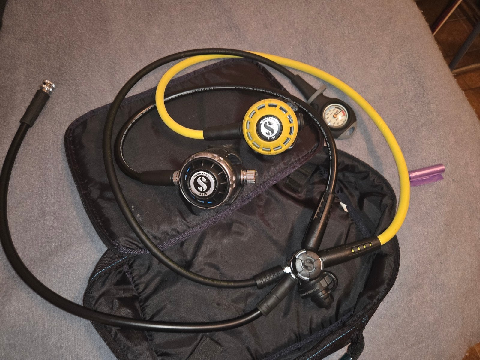Kit de plongée MK17EVO avec G260 et R195, manomètre et gonfl, Sports nautiques & Bateaux, Enlèvement ou Envoi, Neuf, Autres types