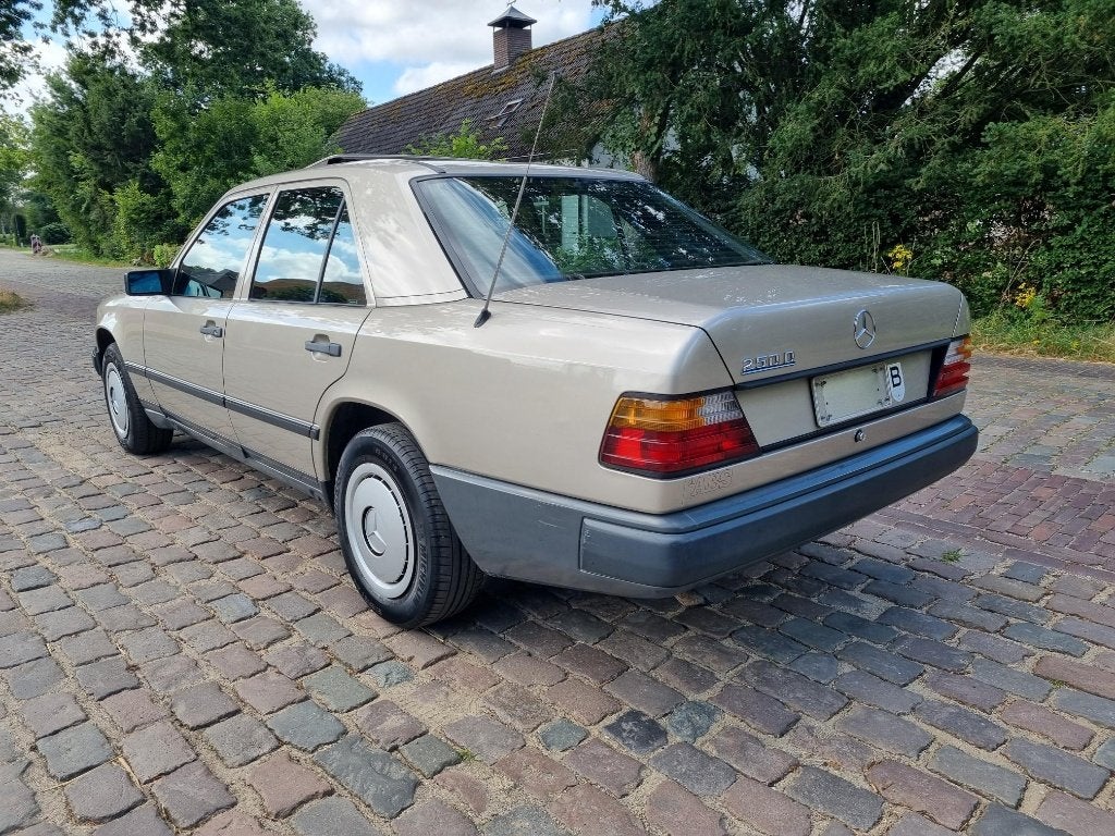 Mercedes 250d Aut. W124 Schuifdak ABS Carpass Oldtimer, foto 3