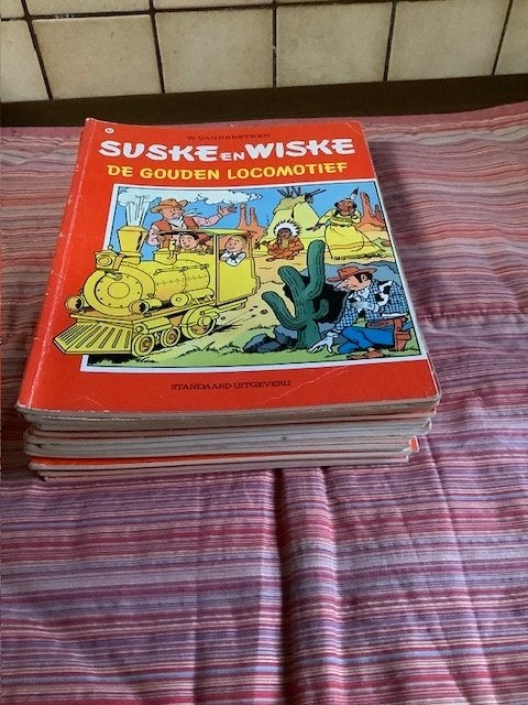 lot 38 verschillende strips Suske en Wiske  zie beschrijving, Boeken, Ophalen of Verzenden, Gelezen