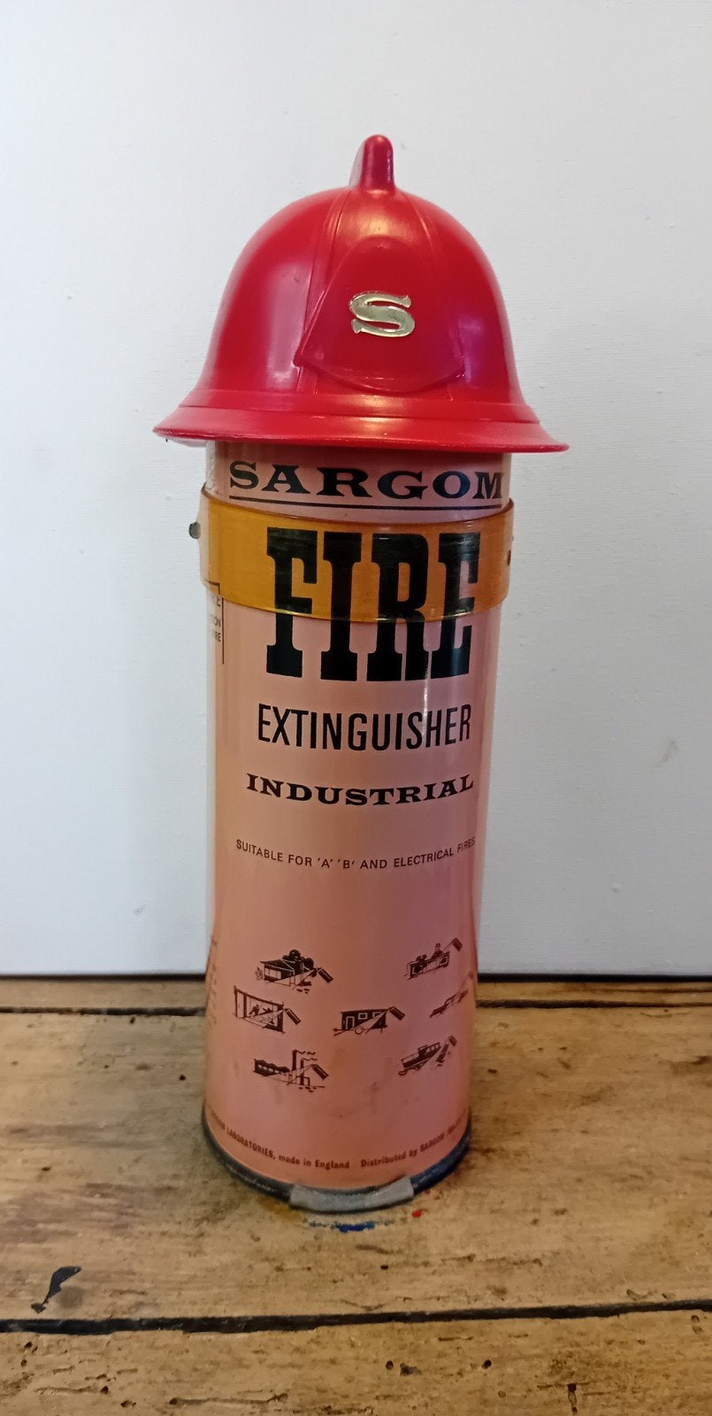 Extincteur vintage SARGOM avec support mural, Collections, Envoi