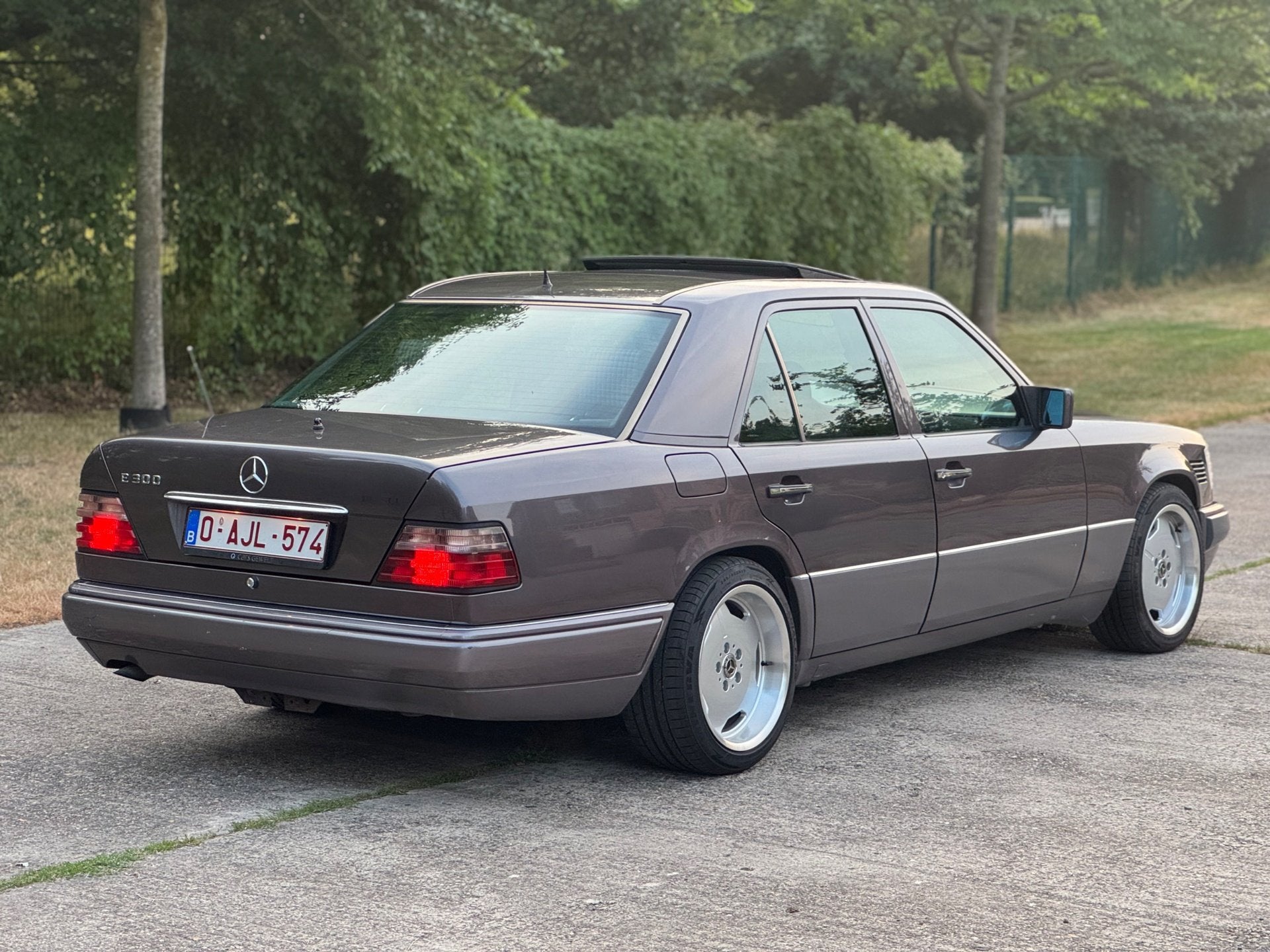 Mercedes E300 d | Automaat | Airco | Oldtimer, foto 5