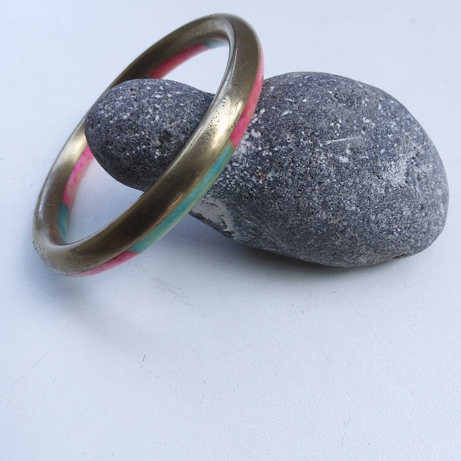 Armband. Tweezijdig: natuursteen en koper., Handtassen en Accessoires, Armbanden, Zo goed als nieuw, Ophalen of Verzenden