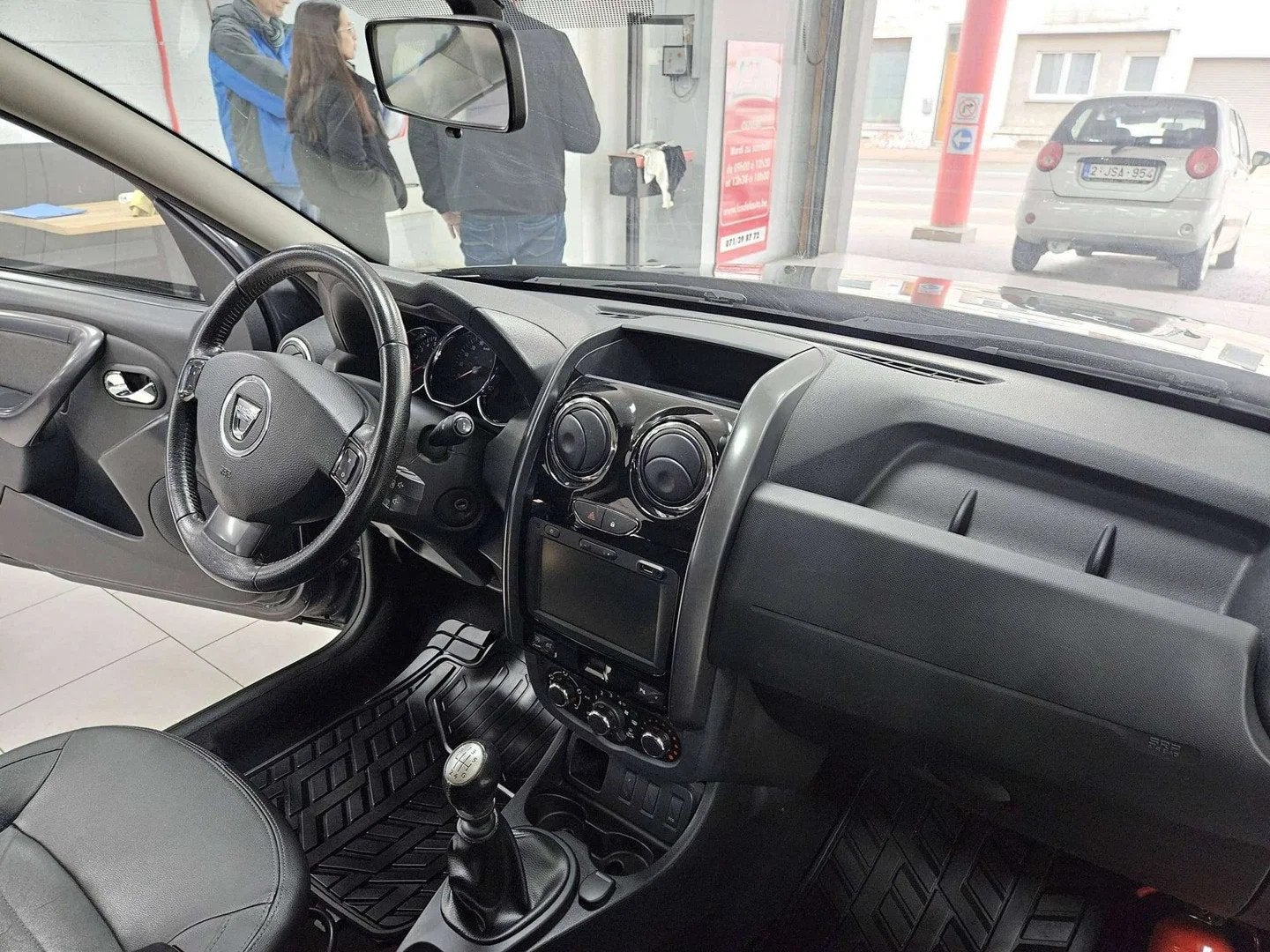 Dacia Duster 1.2 TCe 4x2 Prestige CAMERA Sensors Attache Rem, Autos, 1197 cm³, Argent ou Gris, Achat, Euro 6