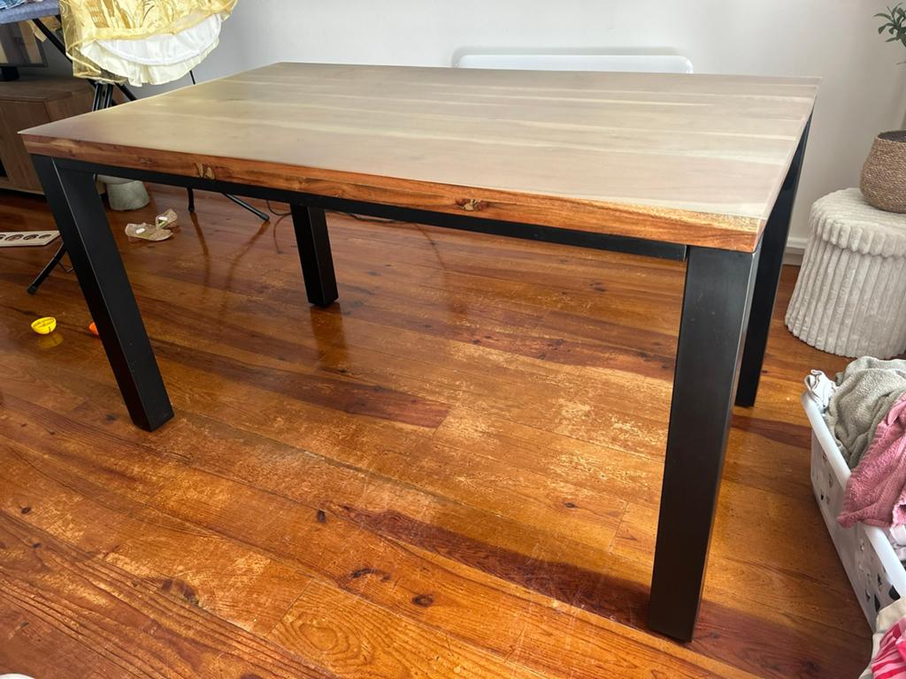 Table industrielle, bois de manguier, laqué, fait main, Maison & Meubles, Enlèvement, Comme neuf
