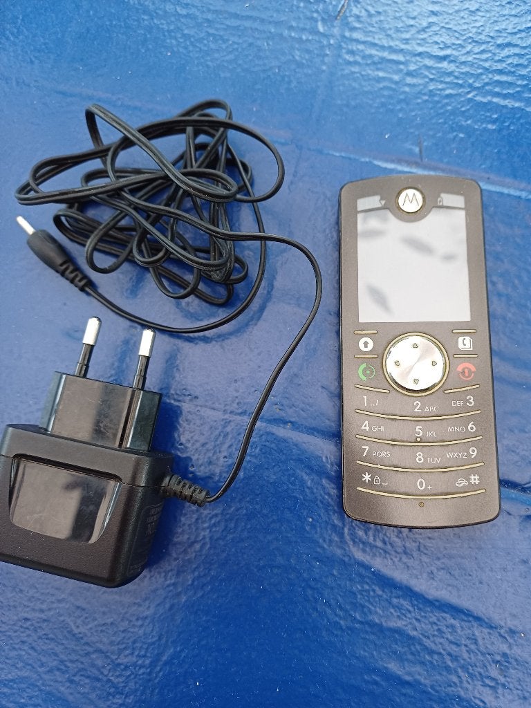GSM Motorola avec grande touches, Avec simlock (verrouillage SIM), Enlèvement ou Envoi, Classique ou Candybar, Clavier physique
