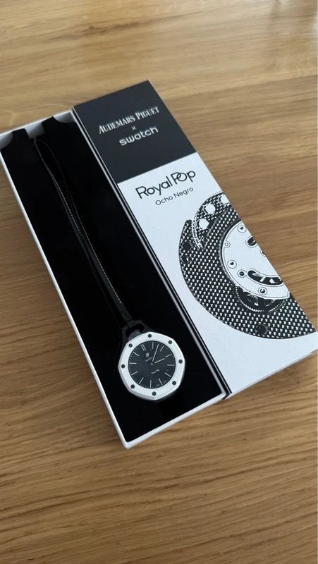 Royal pop ap x swatch, Enlèvement ou Envoi, Comme neuf