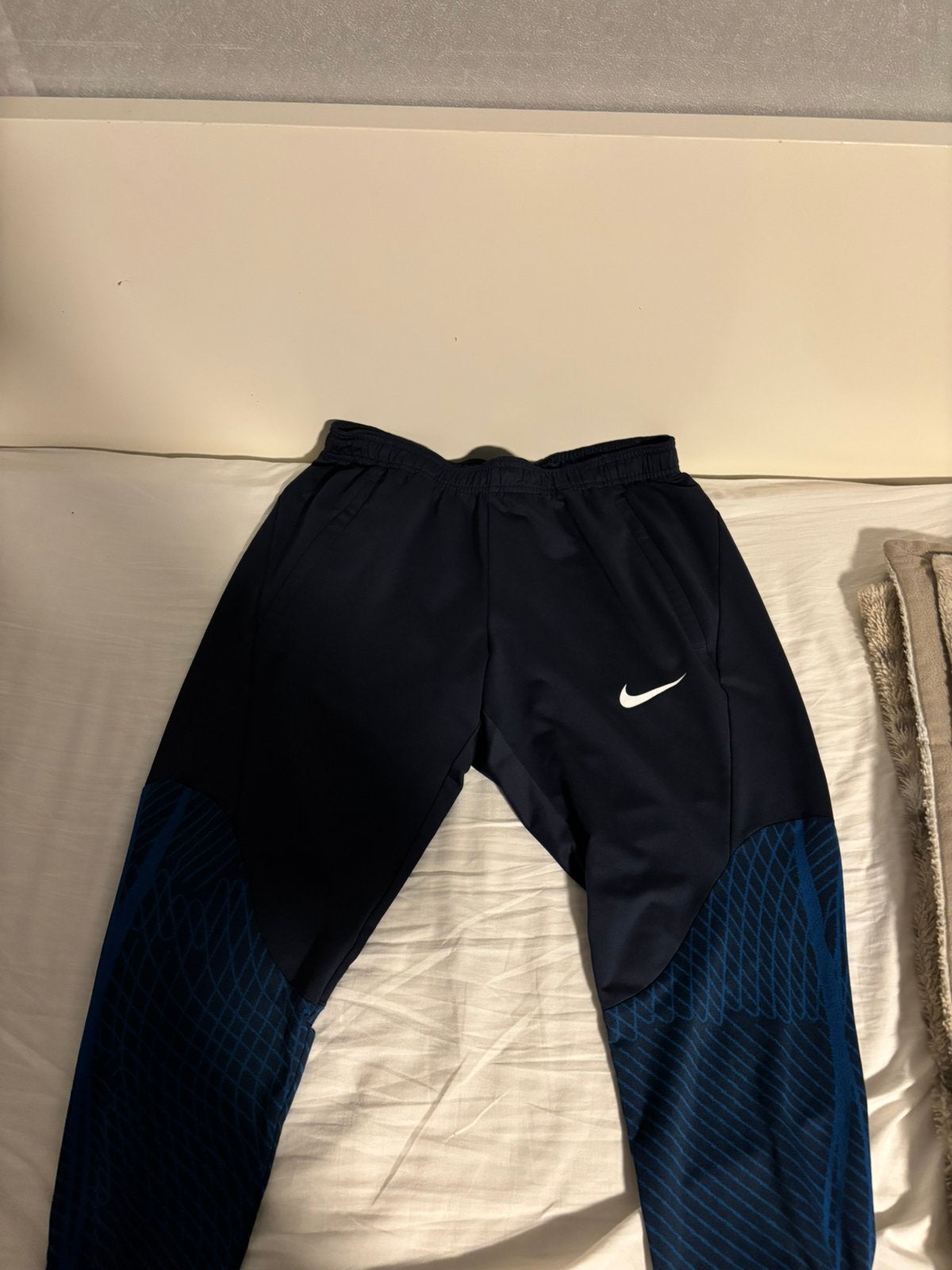 Nike trainings broek, Ophalen of Verzenden, Zo goed als nieuw, Maat 48/50 (M), Blauw