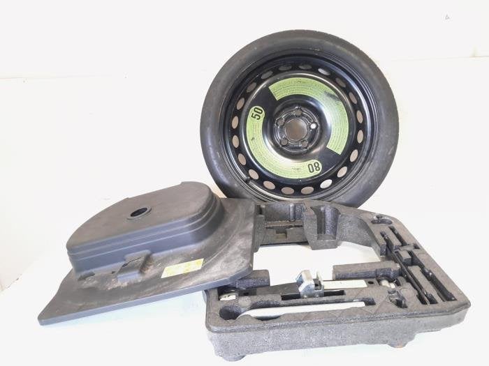 Kit de cric + Roue de secours d'un Audi A4, Véhicule de tourisme, -, 3 mois de garantie, Utilisé