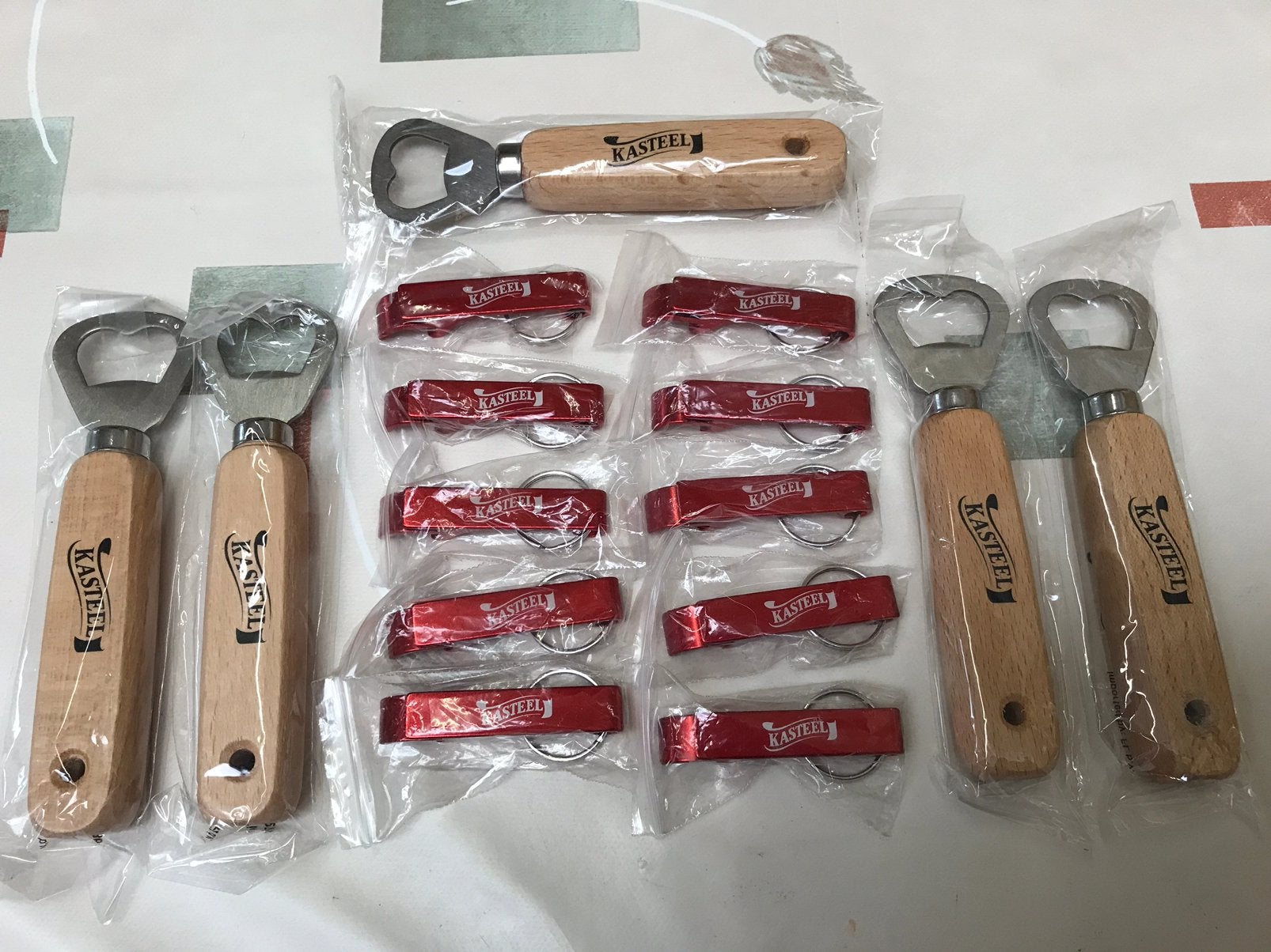 Bouchons à bière/porte-clés Castle, Collections, Enlèvement ou Envoi, Neuf, Ustensile