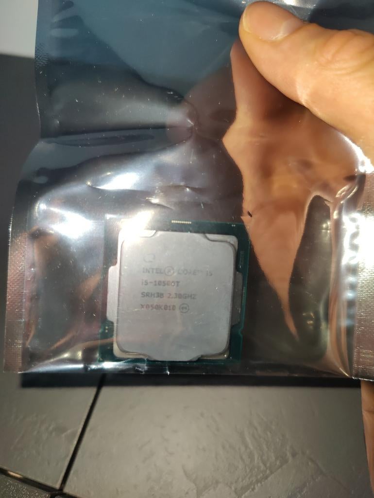 Sas kaart & intel i5 processor, Computers en Software, Processors, Ophalen of Verzenden, Nieuw, Intel Core i5