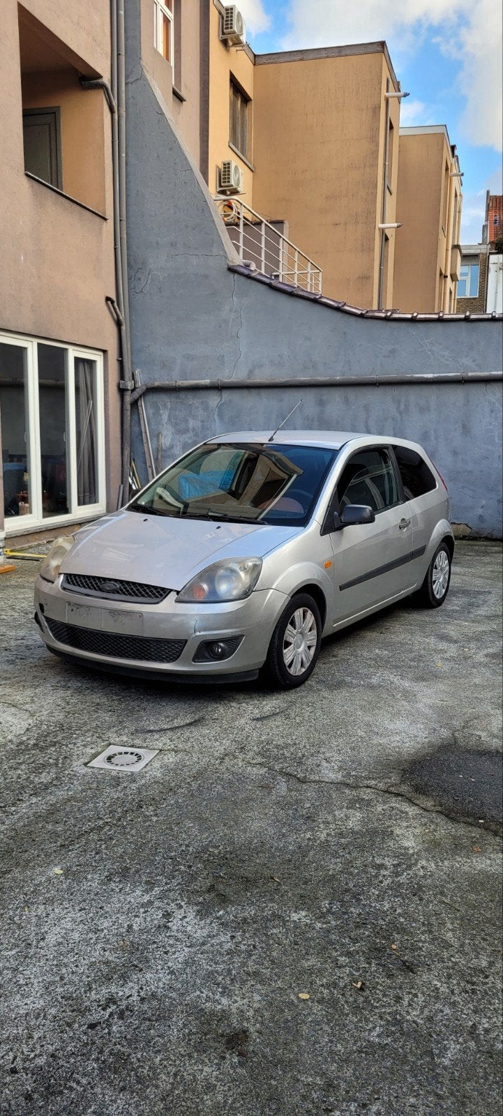 fors fiesta 2006 1.3 Essence Sans contrôle, Autos, Argent ou Gris, Achat, Boîte manuelle, Berline