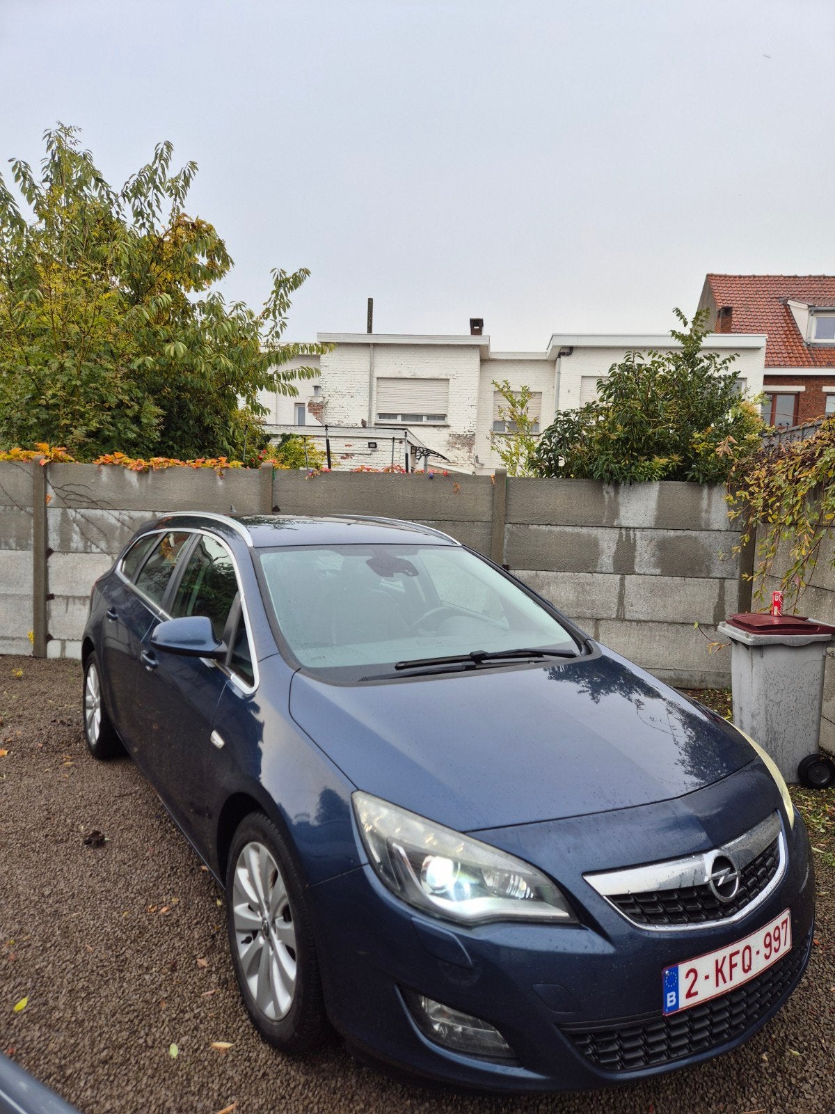 opel astra sports tourer, Autos, Euro 5, Achat, Boîte manuelle, Noir