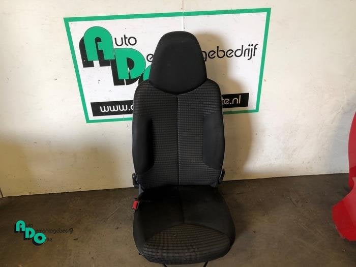 Siège gauche d'un Peugeot 107 (107 05-), Autos : Pièces & Accessoires, -, 3 mois de garantie, Utilisé, -