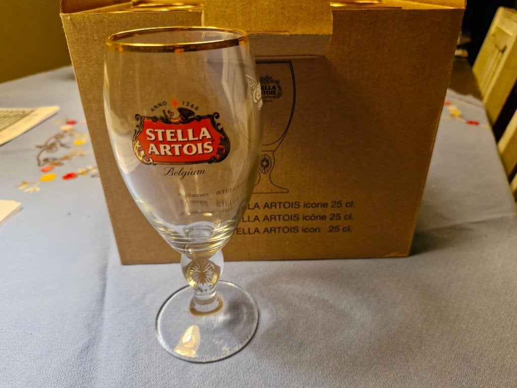 6 nieuwe STELLA ICON GLAZEN in doos - 25cl -  18 beschikbaar, Ophalen of Verzenden, Nieuw, Glas of Glazen, Stella Artois