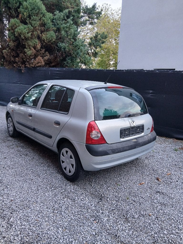 Renault Clio 1.2 cc Benzine 5deurs Lez Ok Zeer Goede Staat, Auto's, Handgeschakeld, 5 deurs, Particulier, Zilver of Grijs